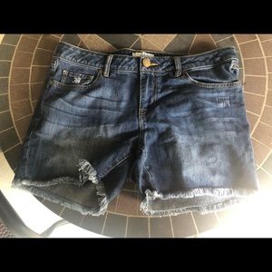 Ladies denim shorts